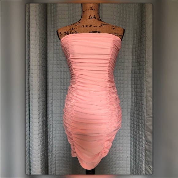 Strapless Ruched Bodycon Dress - Picture 7 of 8